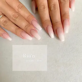 ロング Riu*n -private-のネイルデザイン