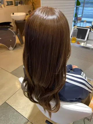 ロング カラー ☘️折戸結菜☘️ ハイトーンカラーのヘアスタイル