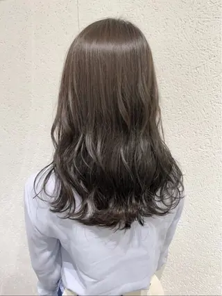 カラー 艶髪🥣透明感カラー 🫧前田奈津実のヘアスタイル