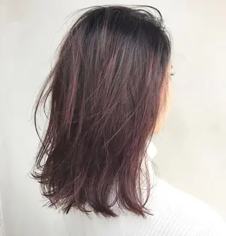 ミディアム TOMOYAレイヤー ブリーチ縮毛矯正のヘアスタイル