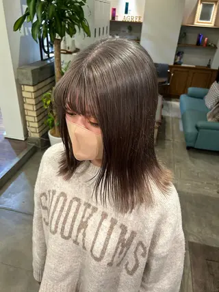 カラー AGREE Momokaのヘアスタイル