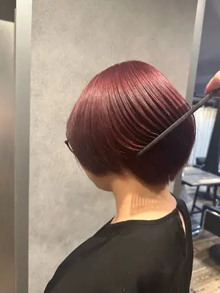 ショート カラー ブリーチカラー💙 𝗠𝗜𝗞𝗨のヘアスタイル
