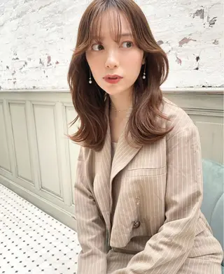 ミディアム カラー ヘアアレンジ レイヤーカット、 大人可愛い　中村美羅のヘアスタイル