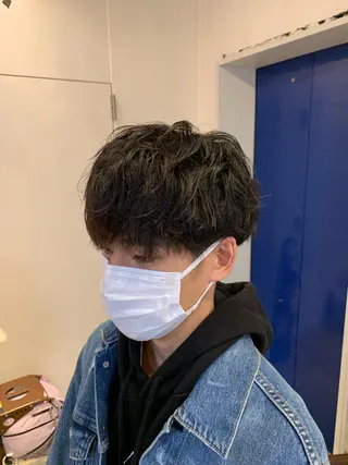 ミディアム パーマ メンズ グランジヘア 無造作ヘアHYUGAのヘアスタイル