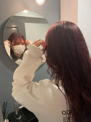 カラー ミルクティーベージュ ブリーチ🖤サヤカのヘアスタイル