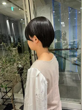 ショート SHEA.所属・表参道SHEA Am i／レイヤーカットのヘアスタイル