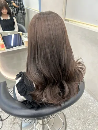 ミディアム カラー ヘアアレンジ fumika🎀 韓国ヘア×ベージュのヘアスタイル