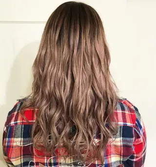 ロング カラー 小沢 佑次のヘアスタイル