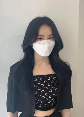 ロング 韓国ヘア レイヤーカットのヘアスタイル