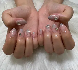 ネイル シオリ 🎀のネイルデザイン