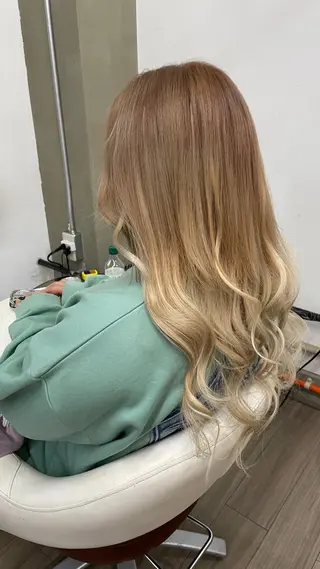 ロング プルエクステ界隈 ハイトーン/カツオ✨のヘアスタイル