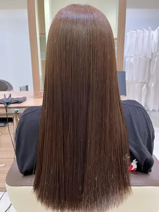 カラー 伊佐 愛のヘアスタイル
