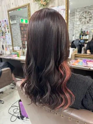 セミロング 土屋朱理/ ハイトーンカラーのヘアスタイル