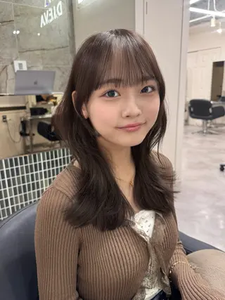 ミディアム カラー 🎀盛れる顔周り×レ イヤー×透明感/米田のヘアスタイル