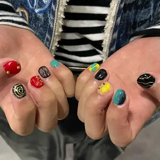 ネイル 🪐富島彩夏 /海外nail🪐のネイルデザイン