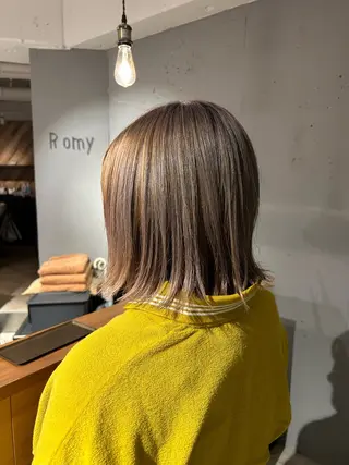 ミディアム カラー まるやま ゆいかのヘアスタイル