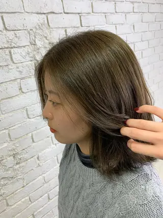 ミディアム u n aのヘアスタイル