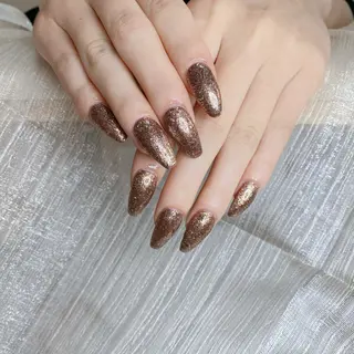 ミディアム 501_nail所属・Ta taのネイルデザイン