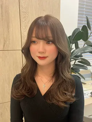 ロング marino/ カラー/顔周りカットのヘアスタイル