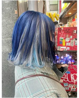 ショート カラー GARU-ガル-所属・TSUNO🦖 派手髪/オタク美容師のヘアスタイル