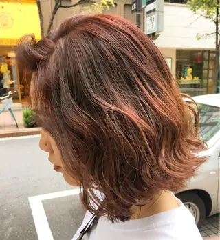 ミディアム salowin 原宿 aroa所属・韓国／ハッシュカット ／透明感カラー／金野のヘアスタイル