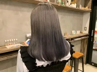 セミロング カラー 鈴木 美紅のヘアスタイル