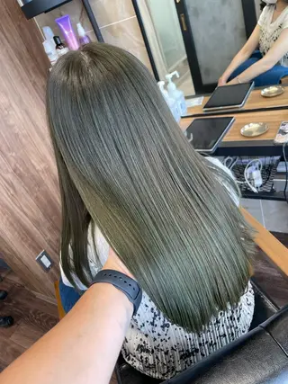 セミロング カラー Lull (シェアサロンReco VIProom)所属・Lull1人美容室 バレイヤージュのヘアスタイル