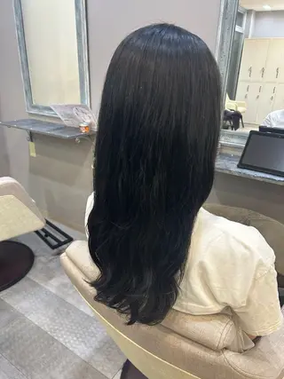 ロング カラー 伊藤 愛理のヘアスタイル