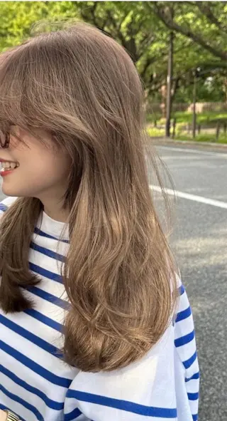 セミロング 久我 彩音のヘアスタイル