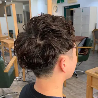 パーマ メンズ 加藤 雄大のヘアスタイル