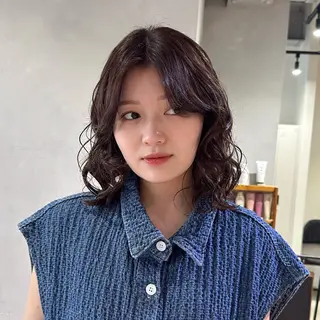 ミディアム カラー パーマ 🫧もも🫧 ／メンズ〜レディースのヘアスタイル