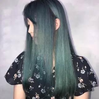 ロング カラー ORIKA 美容室のヘアスタイル