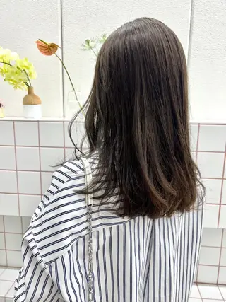 カラー 🎀花屋併設サロン 荘司まゆり🎀‪‪のヘアスタイル