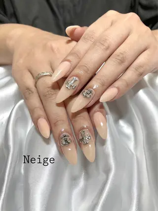 ネイル Neige所属・Neige 𓂃 aiのネイルデザイン