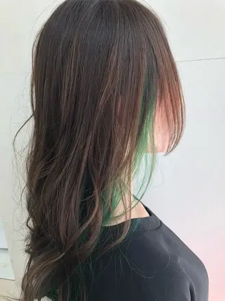 セミロング カラー 岩崎 裕司のヘアスタイル