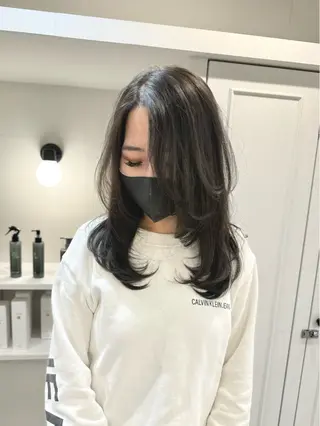 セミロング ヘアアレンジ SALOWIN京都河原町Suite店所属・外国人風レイヤー/ ハイトーンSHUのヘアスタイル