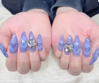 ネイル アヤメネイル 最新チップスカルプのネイルデザイン