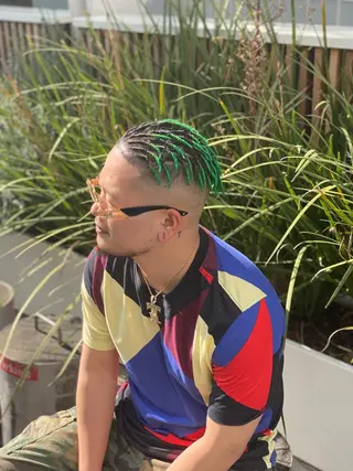 ショート 中元 淳のヘアスタイル