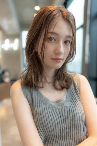 ミディアム カラー 🉐レイヤー/塩見 弘樹🉐渋谷のヘアスタイル