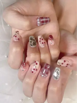ネイル オーロラ所属・YUI nailのネイルデザイン