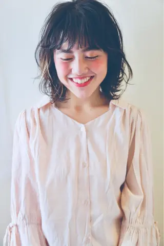 セミロング カラー パーマ さかい なつみのヘアスタイル