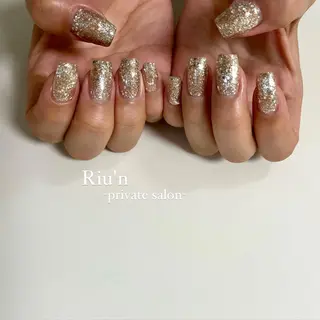 ミディアム Riu*n -private-のネイルデザイン