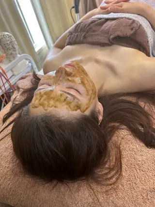 美容鍼灸サロン mahoroba院長のエステ・リラクイメージ