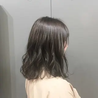 セミロング 佐藤 実咲のヘアスタイル