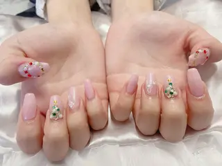 ネイル nail salon Berry所属・前田 りかのネイルデザイン