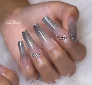 ネイル TIDY M&Mのネイルデザイン