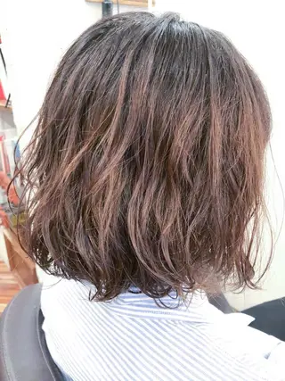 ミディアム パーマ 口コミ評価4.9⭐︎ カワナベ マサシのヘアスタイル