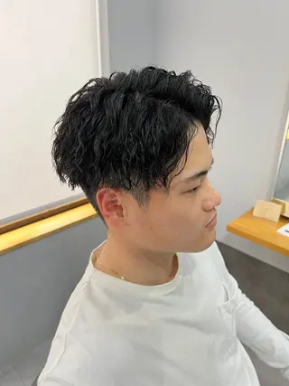 パーマ メンズ 金子勇希🔥パーマ 比率90%以上🔥のヘアスタイル