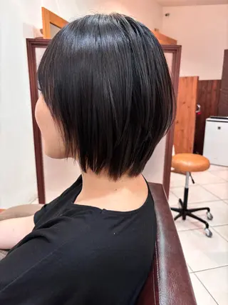 ショート シンセティックヘアデザイン所属・吉井 愛のヘアスタイル