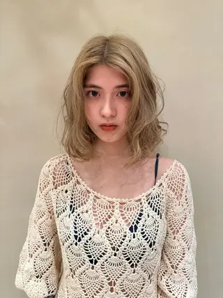 ショート カラー SALOWIN 梅田茶屋町店所属・梅田/ベージュカラー /ブリーチカラーのヘアスタイル